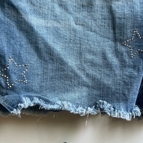 Seven 7 Womens Raw Hem Blue Weekend Denim Star Print Shorts Size 12 - Picture 6 of 9